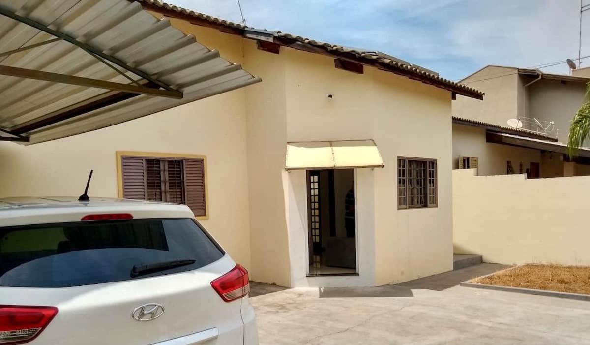 Bela Casa Com Churrasqueira E Estacionamento Villa Olimpia Luaran gambar