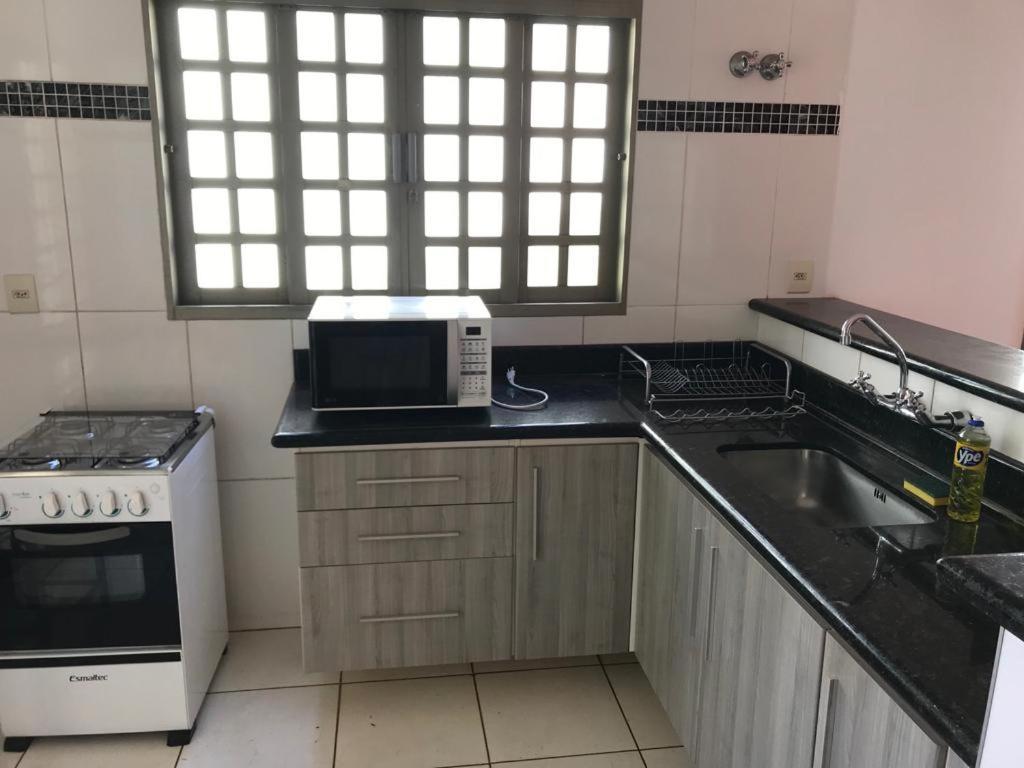 Bela Casa Com Churrasqueira E Estacionamento Villa Olimpia Luaran gambar